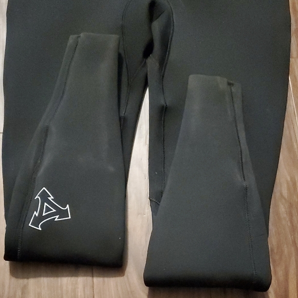 Women's Axis Back Zip Black Full-Length Wet Suit 3/2mm - Picture 6 of 16